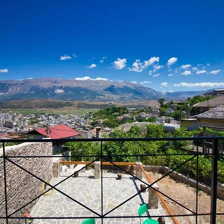 Ethnografic Museum 14 Gjirokaster