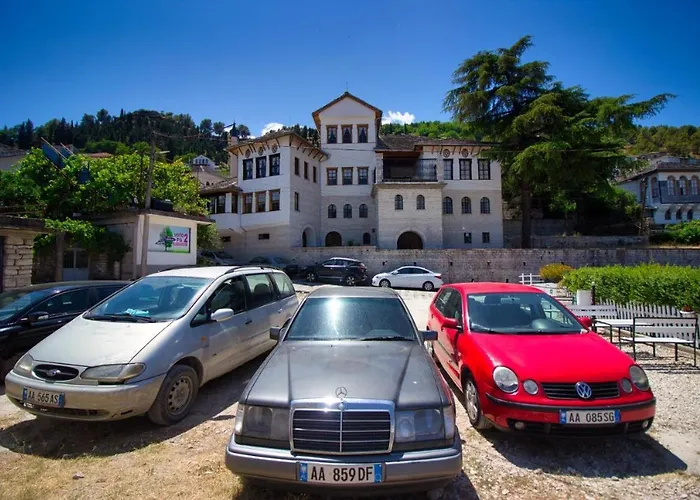 Ethnografic Museum *